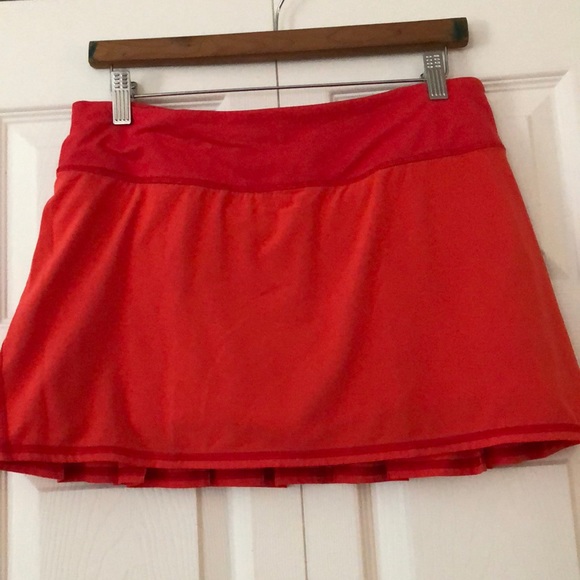 lululemon athletica Dresses & Skirts - Lululemon red pacesetter skirt 8